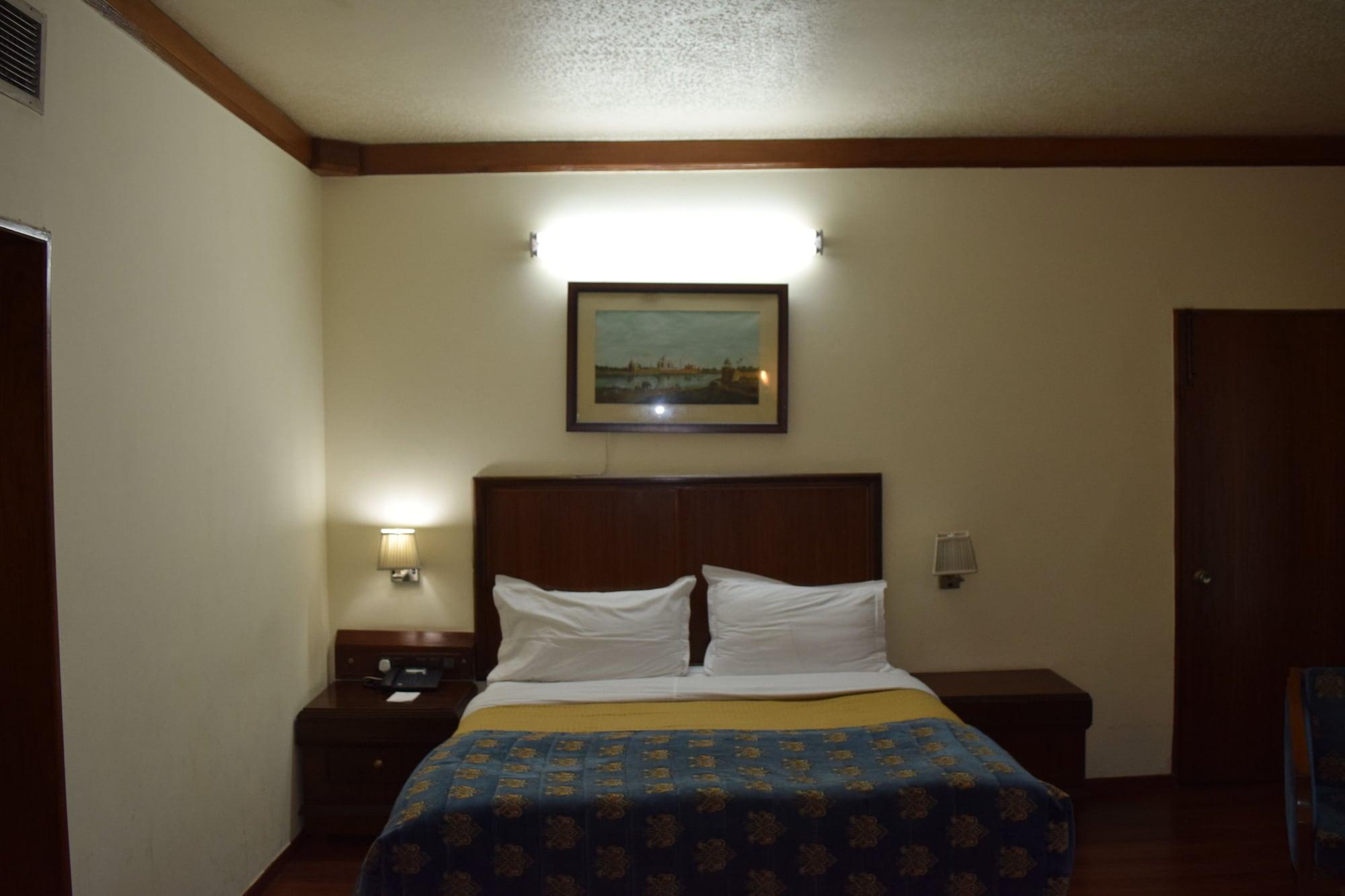 Hotel Samrat, Нью-Делі Екстер'єр фото