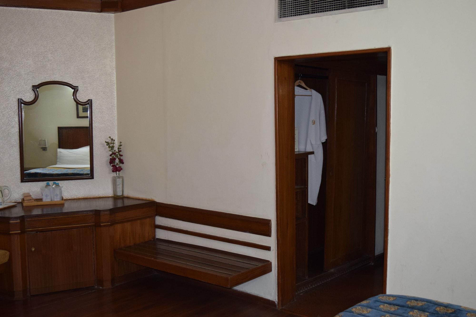 Hotel Samrat, Нью-Делі Екстер'єр фото