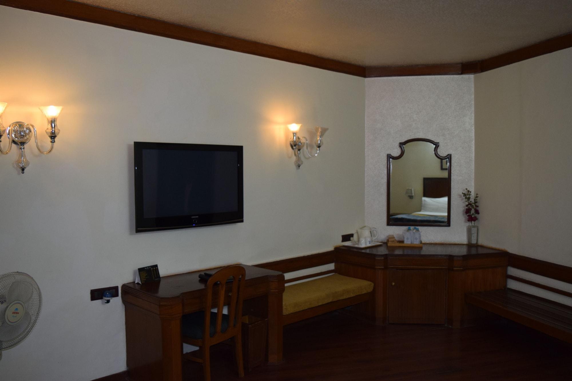 Hotel Samrat, Нью-Делі Екстер'єр фото