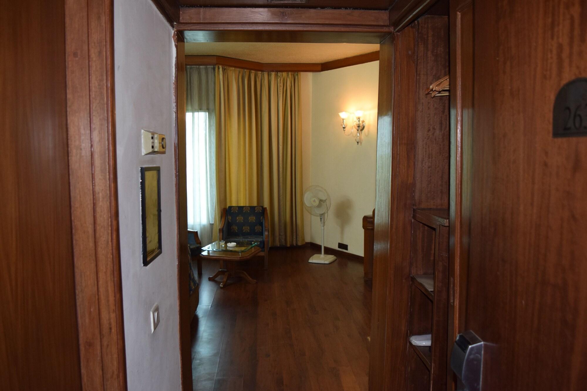 Hotel Samrat, Нью-Делі Екстер'єр фото