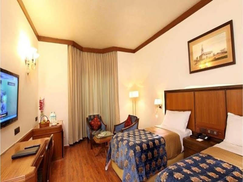 Hotel Samrat, Нью-Делі Екстер'єр фото