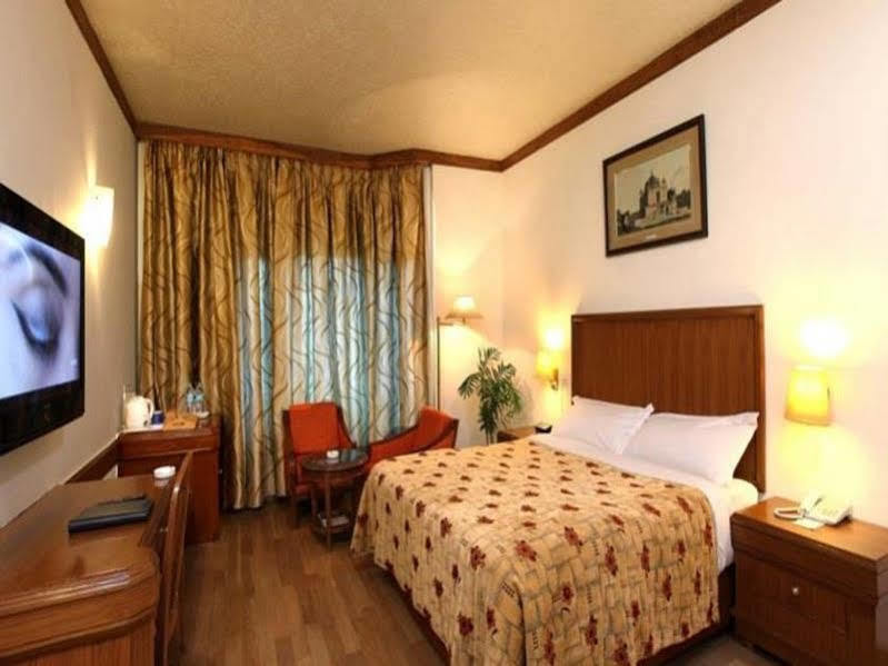 Hotel Samrat, Нью-Делі Екстер'єр фото